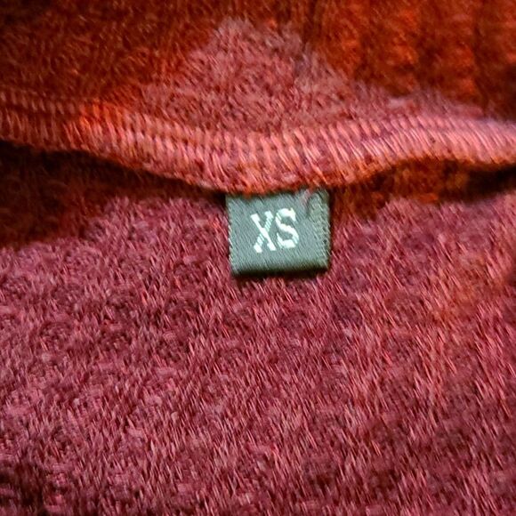 Turtleneck Sweater, Maroon, Size XS - Picture 4 of 6